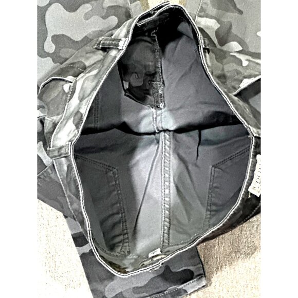 Seven7 Utility Camouflage Denim Mid Rise Slim Straight Jeans in a Floral Camo 8 - Picture 15 of 15